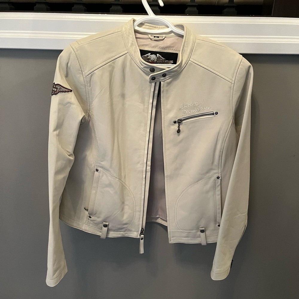 Harley Davidson off white leather jacket in great condition